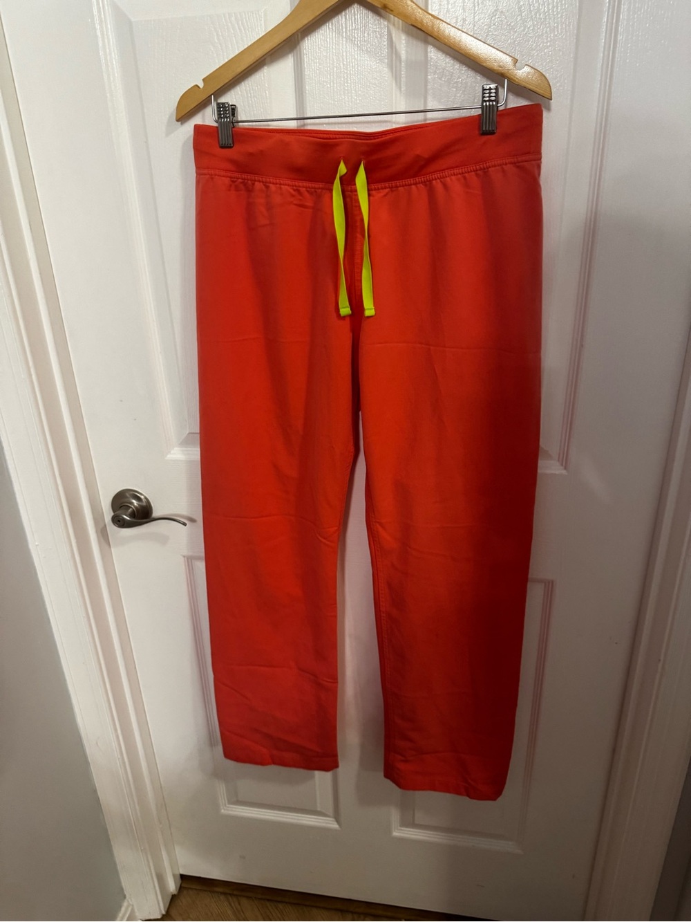 Figs Women’s Scrubs Set, coral Medium - Picture 4 of 7